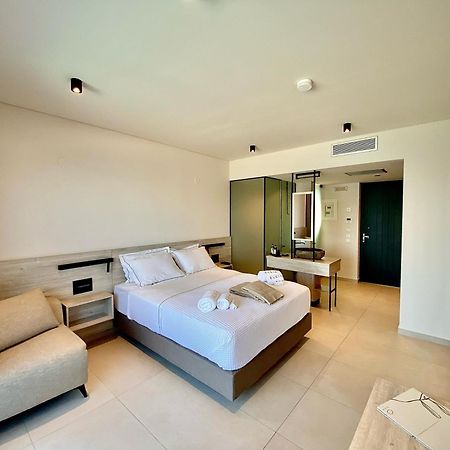 Eleia Seafront Rooms & Villas Petra  Zewnętrze zdjęcie