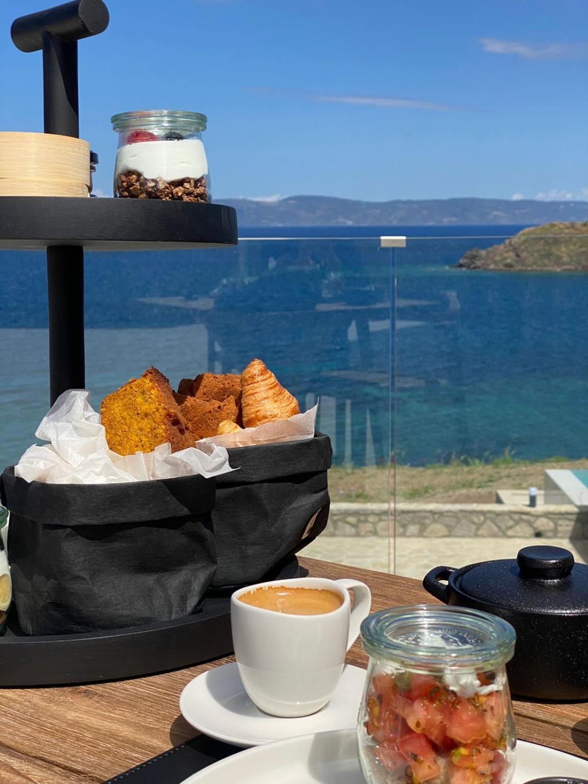 Eleia Seafront Rooms & Villas Petra  Zewnętrze zdjęcie