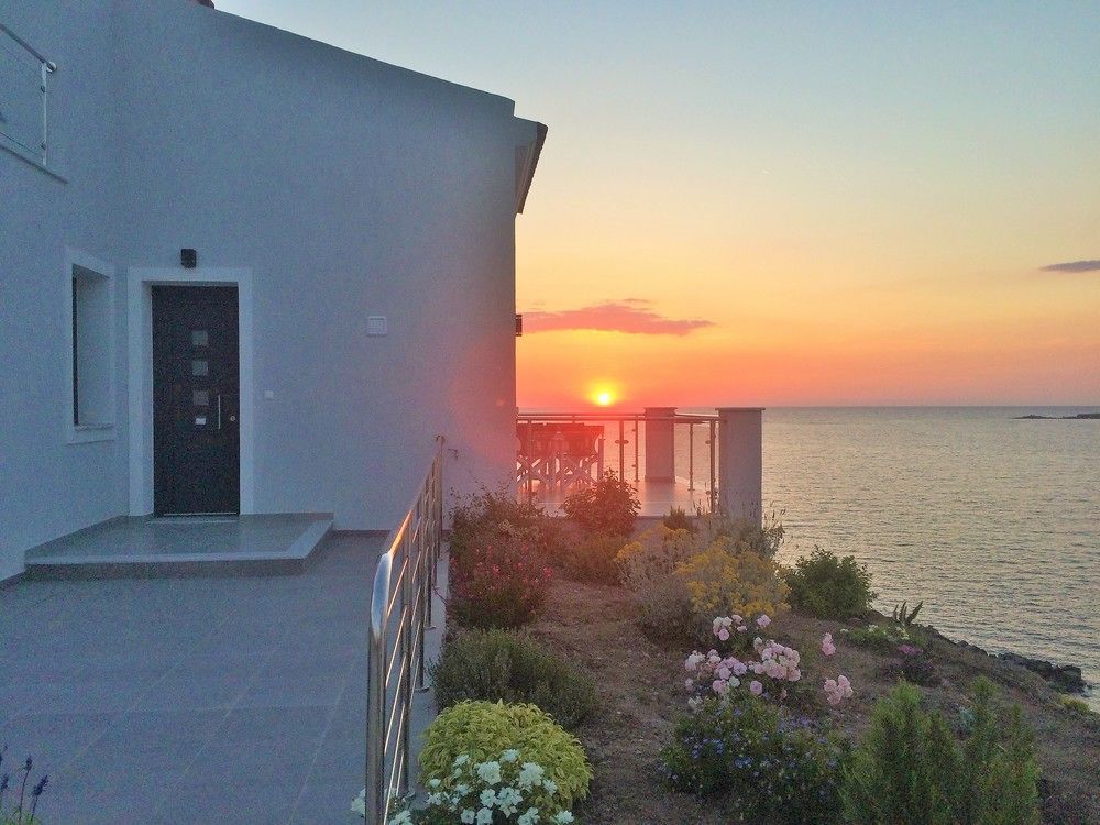 Eleia Seafront Rooms & Villas Petra  Zewnętrze zdjęcie