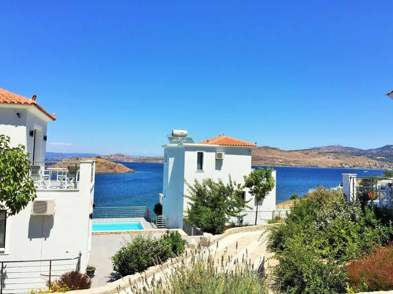 Eleia Seafront Rooms & Villas Petra  Zewnętrze zdjęcie