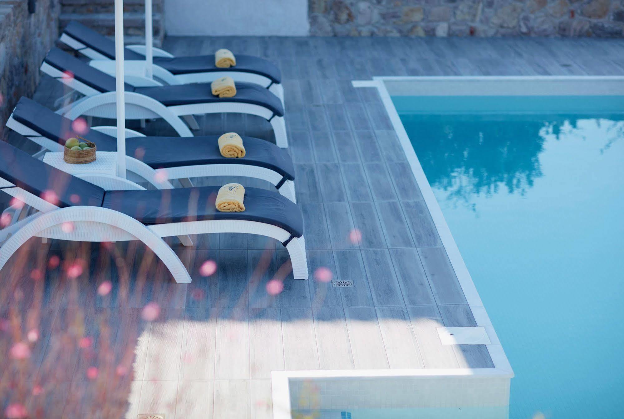 Eleia Seafront Rooms & Villas Petra  Zewnętrze zdjęcie
